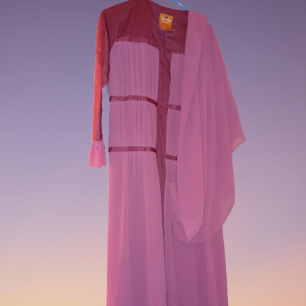 💝NEW💝 boutique design long dress*maxi* long sleeves with scarf included